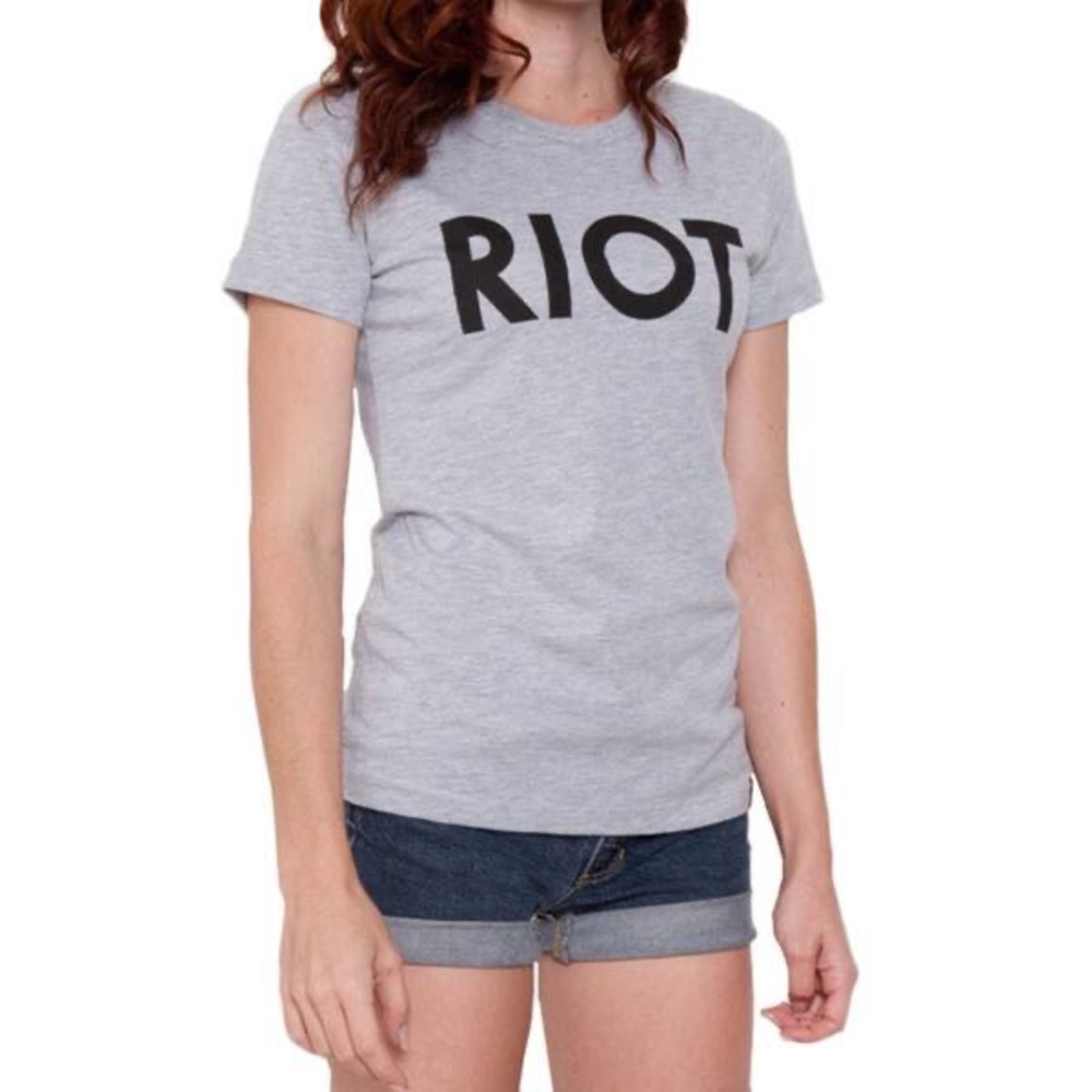2/$20 Riot Gray Tee Size L